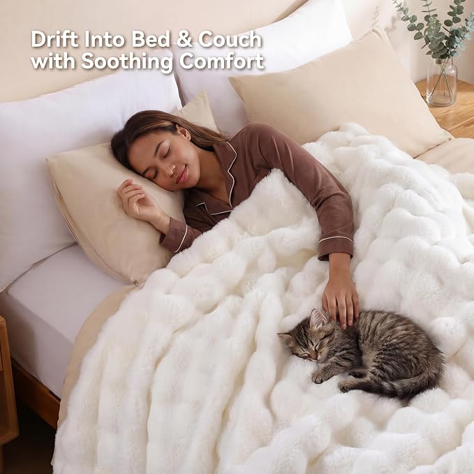 Smoofy Faux Rabbit Fur Throw for Couch - Cream White Bubble Blanket 50"x60" | Fluffy Plush Fuzzy Throw for Sofa & Bed